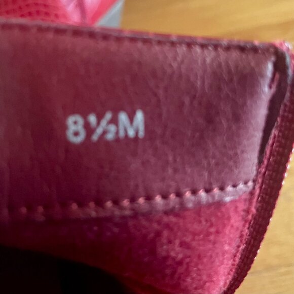 Maurices Red Croc Embossed Faux Leather Western Ankle Boots Women’s 8.5M - Picture 9 of 9